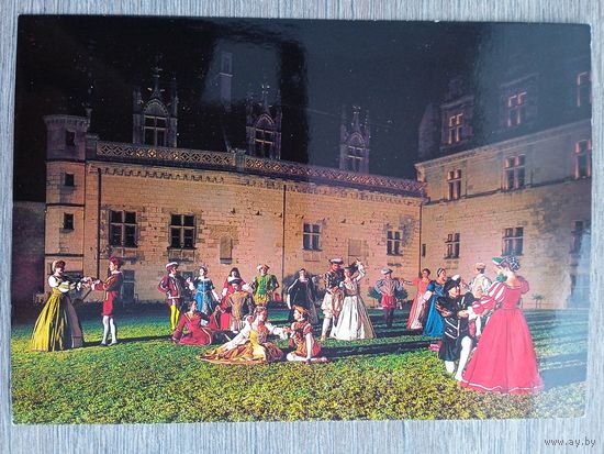 Этнография. Франция, Амбуаз. Постановка местных жителей "При дворе короля"