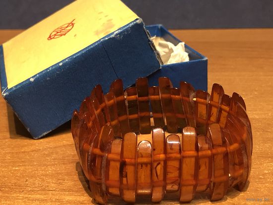 Браслет из янтаря на резинке СССР