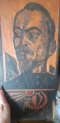 Дзержинский Ф.Э. Панно старое, резьба по дереву.