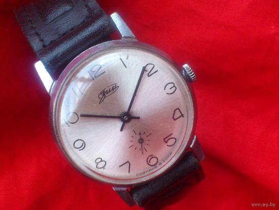 Часы ЗиМ 2602 ПОБЕДА из СССР 1980-х в ДОСТОЙНОМ СОСТОЯНИИ