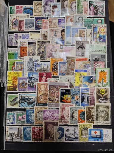 Свыше 300 гашенных марок мира