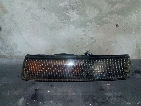Поворотник левый Mazda 323 BG