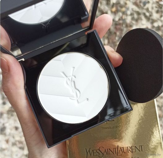 Прозрачная компактная пудра YSL All Hours Hyper Finish Hyaluronic Acid-Infused Multi-Use Matte Powder 7.5 gr Translucent