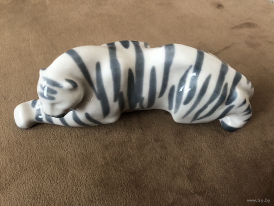 Фарфоровая статуэтка Тигр. МФЗ. Целая.