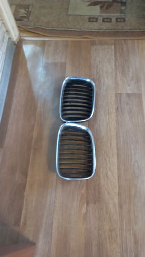 Решетка радиатора БМВ