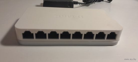 Свич 8 портов, рабочий D-Link