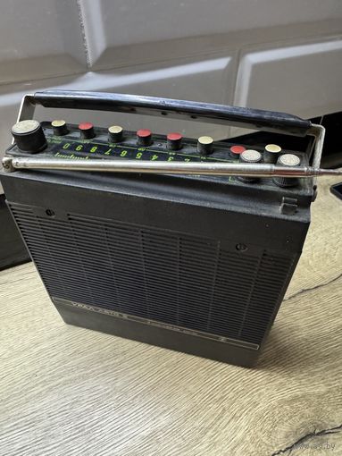 Радиоприемник Урал-авто-2.