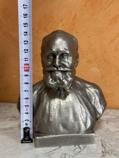 Бюст павлов