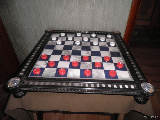 Доска шахматная и шашки Белые и Красные!С рубля.