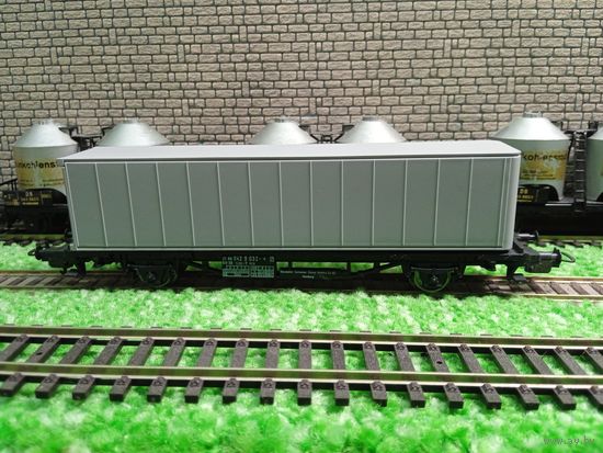 Вагон контейнеровоз  2-х осный  "LIMA"  Италия б/у 1/87 HO