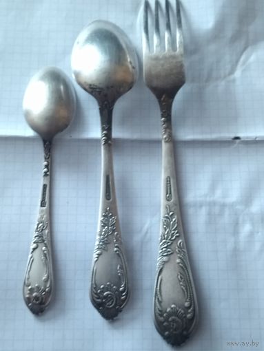 Столовые приборы