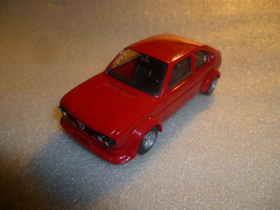 Модель авто ALFASUD. "SOLIDO". Made in France. 1:43.
