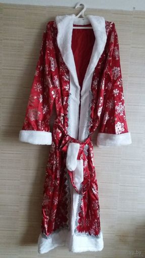 Костюм Деда Мороза и Снегурочки(Новые,размер 52-58 и 44-48)