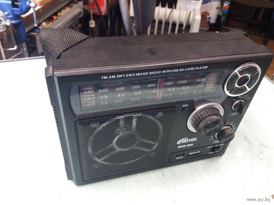 Радиоприемник Ritmix RPR-888