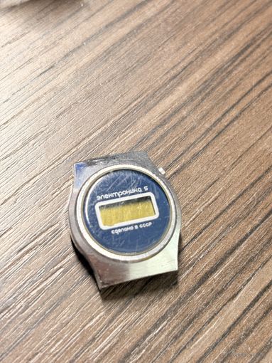 Часы Электроника