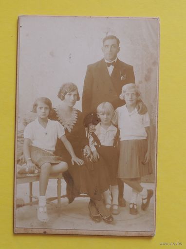 Фото кабинет-портрет "Большая семья", до 1917 г.