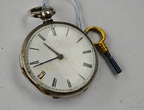 Серебряные часы на ходу