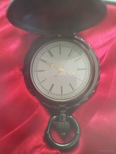 Коллекционные карманные часы.