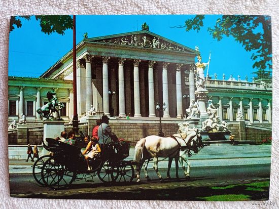 Вена, Парламент