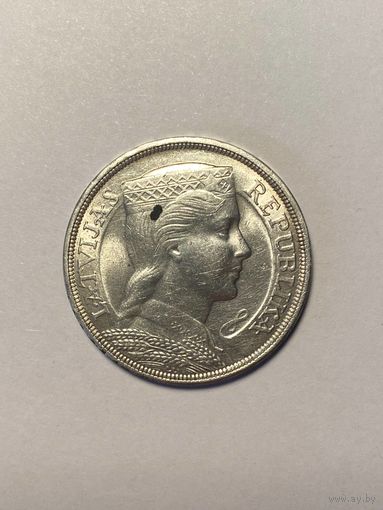 Латвия 5 лат 1929 года, Герб Латвии. Серебро