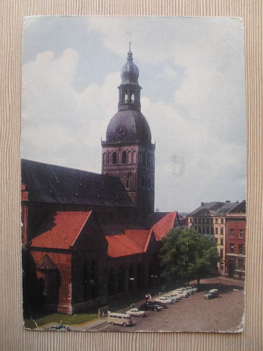 ПОДПИСАННАЯ ОТКРЫТКА СССР. РИГА. ДОМСКИЙ КОНЦЕРТНЫЙ ЗАЛ. 1973 год.