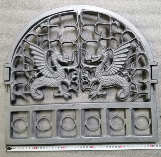 Драконы. Решётка для камина. Чугунное литьё.
