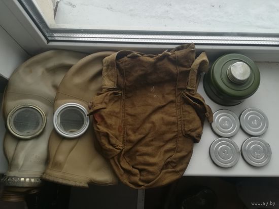 Противогаз периода СССР. С рубля.