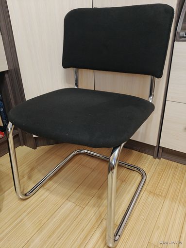 Стул мягкий для офиса или дома - оригинальный дизайн