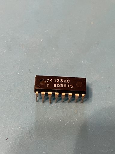 Микросхема 74123PC