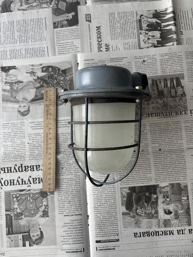 Старинный уличный фонарь