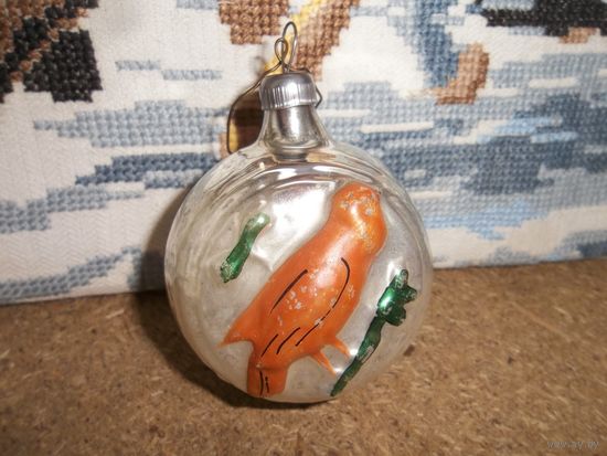 Елочная игрушка . Птица . Выпуклый рисунок