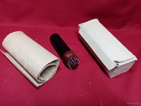 С рубля без мц. Фэу-79 фотоэлектронный умножитель СССР, vim 77. коробка 22.5х8х7.5см.