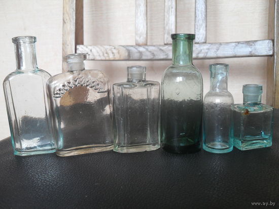 Старые бутылочки.
