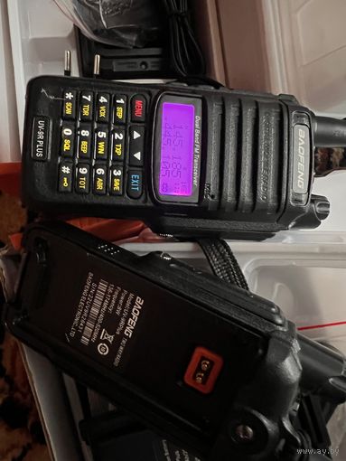 Рация водонепроницаемая BAOFENG UV-9r PLUS пара новые полный комплект (не использовались) цена за 2шт