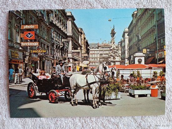 Вена. Пешеходная зона с Чумной колонной