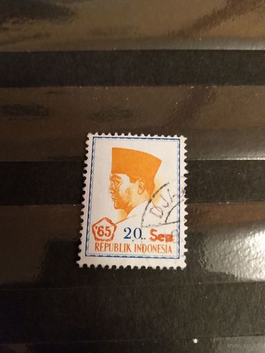 1965 Индонезия диктатор Сухарно разновидность нечеткая надпечатка (4-1)