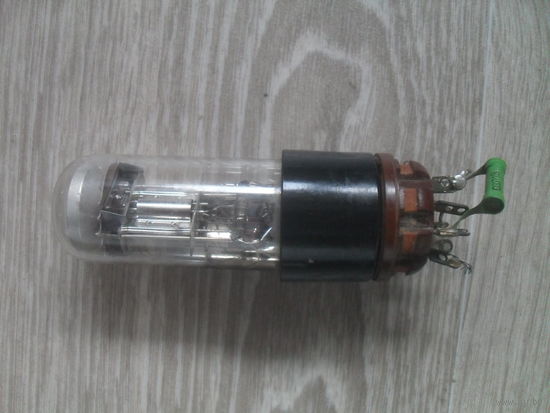 Лампа 6Е5С (зеленый глазок).