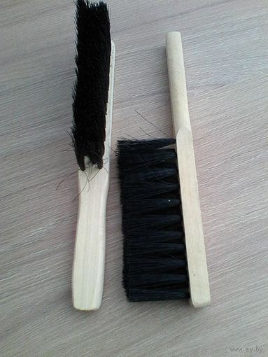 Щётка с Деревянной Ручкой.