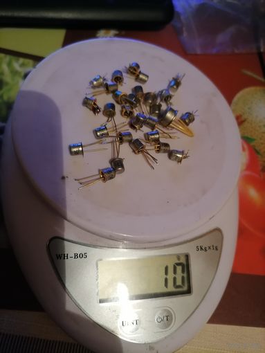 Детали позолоченные и конденсаторы