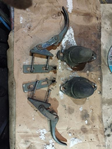 Защелки лобового и отбойники заднего борта. ГАЗ-69