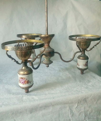 Люстра на 3 лампочки латунь фарфор Руслан и Людмила