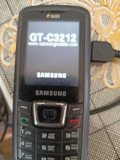 Телефон-звонилка Samsung GT-C3212 Duos кнопочный