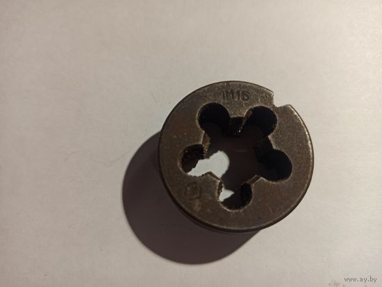 Плашка М16