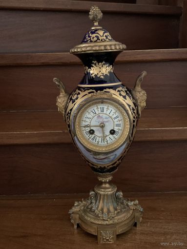 Французские каминные часы из фарфора Sevres и бронзы, XIX век