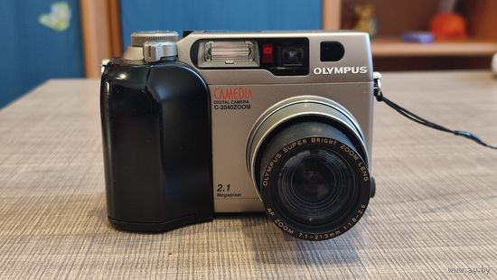 Фотоаппарат Olympus Camedia C-2040 ZOOM