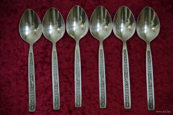 Ложки мельхиоровые , столовые  (  19,5 см )