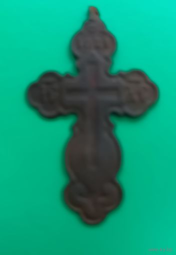 Старый нательный крестик.