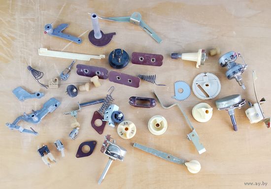 СССР: Комплектующие для старых радиол, проигрывателей.