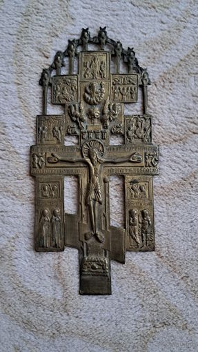 Крест меднолитой.