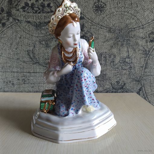 МАЛАХИТОВАЯ ШКАТУЛКА. С Рубля.